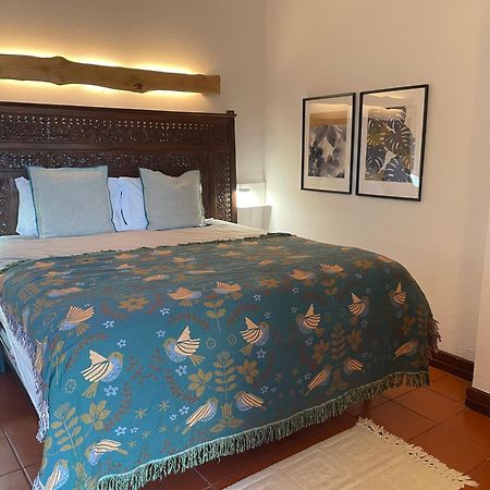 カミーニャ The Quixote House Bed & Breakfast エクステリア 写真