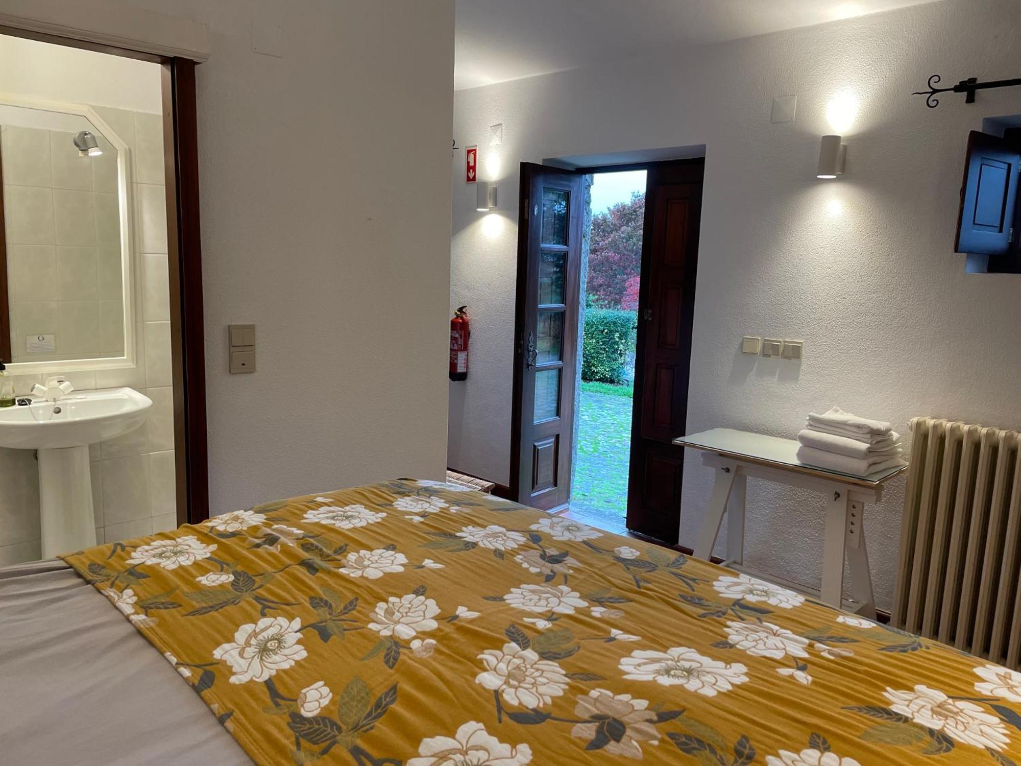カミーニャ The Quixote House Bed & Breakfast エクステリア 写真